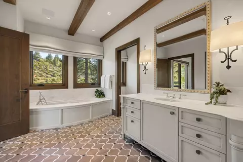 Bath - 19472 Pine Dr, Bend, OR 97702 photo 1 of 8