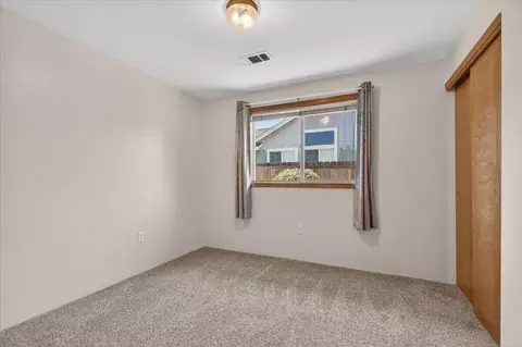 Bedroom - 124 Samuel Ln, Phoenix, OR 97535 photo 2 of 4