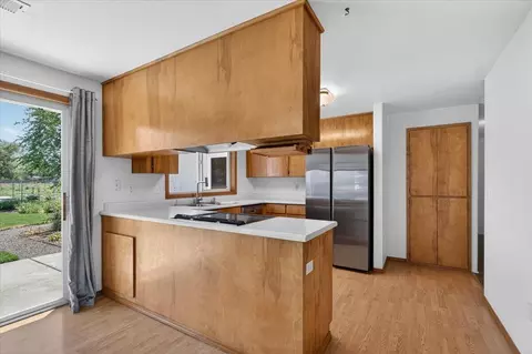 Kitchen - 124 Samuel Ln, Phoenix, OR 97535 photo 1 of 4