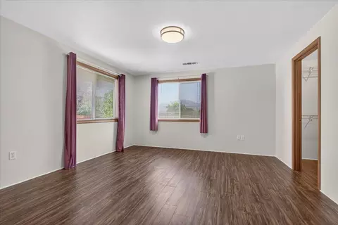 Bedroom - 124 Samuel Ln, Phoenix, OR 97535 photo 1 of 4