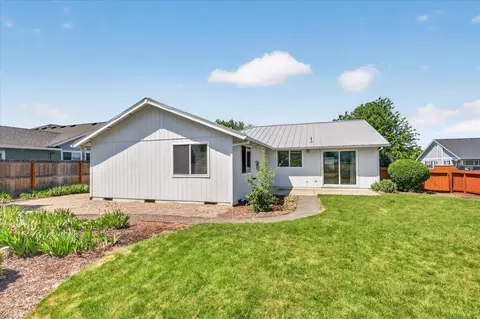 Exterior - 124 Samuel Ln, Phoenix, OR 97535 photo 11 of 11