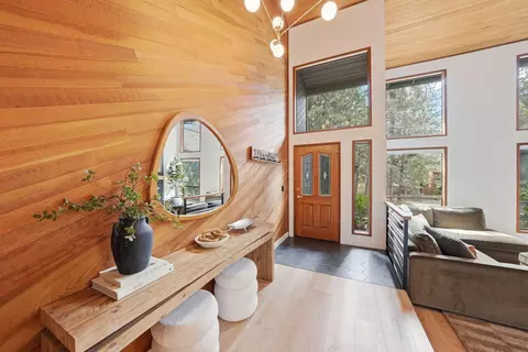 Entry Way - 2728 NW Scandia Loop, Bend, OR 97703 photo 1 of 1