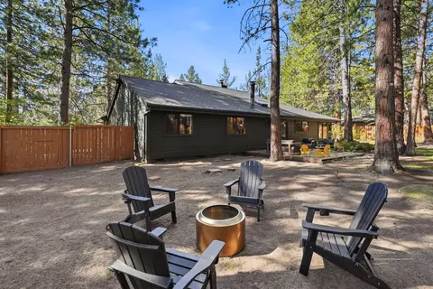 Exterior - 2728 NW Scandia Loop, Bend, OR 97703 photo 8 of 9