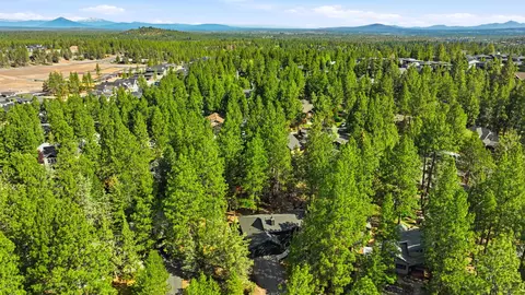 View/Area - 2728 NW Scandia Loop, Bend, OR 97703 photo 2 of 4