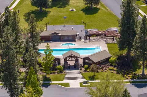View/Area - 19307 Blue Lake Loop, Bend, OR 97702 photo 5 of 8