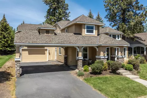 Exterior - 19307 Blue Lake Loop, Bend, OR 97702 photo 11 of 12