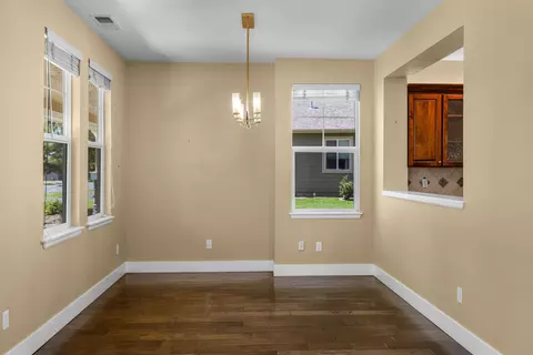 Living - 19307 Blue Lake Loop, Bend, OR 97702 photo 5 of 9