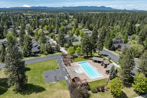 View/Area - 19307 Blue Lake Loop, Bend, OR 97702 photo 8 of 8