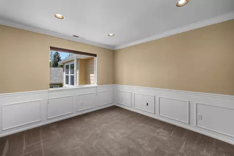 Bedroom - 19307 Blue Lake Loop, Bend, OR 97702 photo 2 of 7