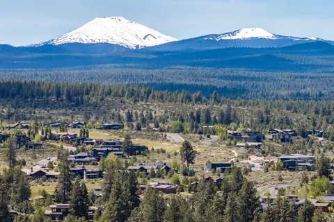 View/Area - 19307 Blue Lake Loop, Bend, OR 97702 photo 3 of 8