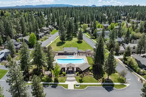 View/Area - 19307 Blue Lake Loop, Bend, OR 97702 photo 4 of 8