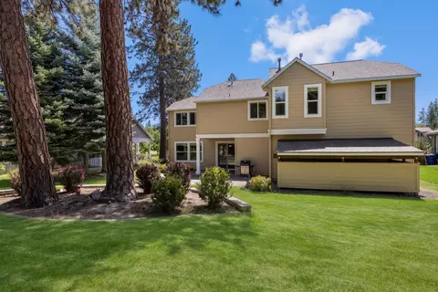 Exterior - 19307 Blue Lake Loop, Bend, OR 97702 photo 6 of 12