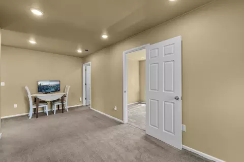 Other - 19307 Blue Lake Loop, Bend, OR 97702 photo 4 of 8