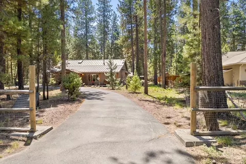 17149 Norwalk Rd, Bend, OR 97707