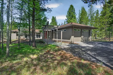 17671 Broken Top Ln, Sunriver, OR 97707