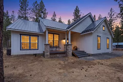 51795 Pine Loop Dr, La Pine, OR 97739