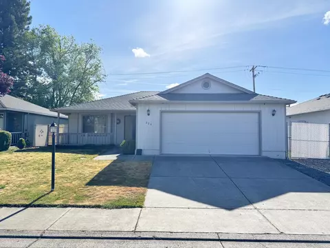 324 Sandi Way, Eagle Point, OR 97524