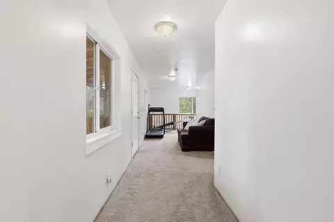 Entry Way - 15789 Deedon Ln, La Pine, OR 97739 photo 5 of 6