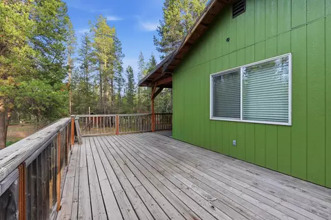 Exterior - 15789 Deedon Ln, La Pine, OR 97739 photo 7 of 18