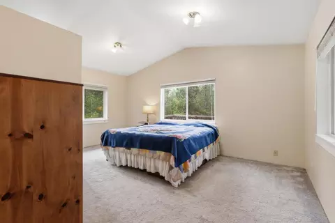 Bedroom - 15789 Deedon Ln, La Pine, OR 97739 photo 5 of 9