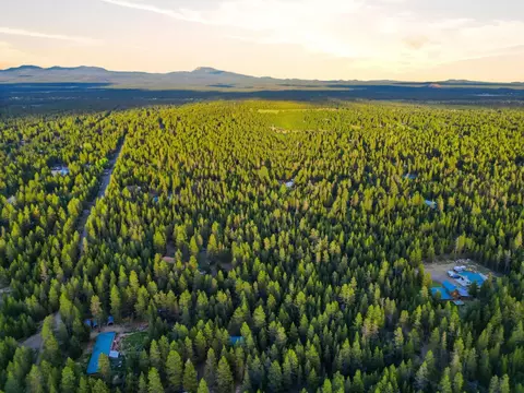 View/Area - 15789 Deedon Ln, La Pine, OR 97739 photo 6 of 7