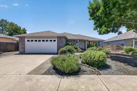 2618 Rabun Way, Central Point, OR 97502