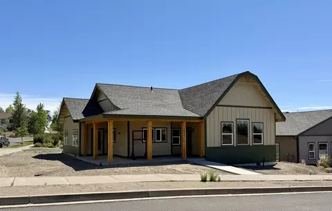 1077 SE Fescue Ln, Madras, OR 97741