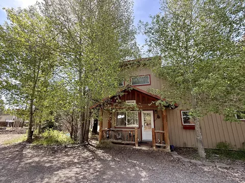 16025 Strawn Rd, La Pine, OR 97739