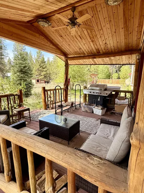 Exterior - 16025 Strawn Rd, La Pine, OR 97739 photo 8 of 22