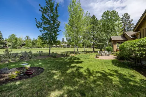 Exterior - 19574 Green Lakes Loop, Bend, OR 97702 photo 5 of 13
