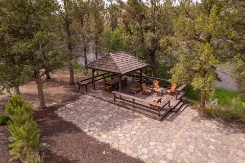 Exterior - 20450 Arrowhead Dr, Bend, OR 97703 photo 19 of 20