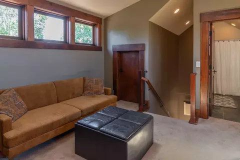 Entry Way - 20450 Arrowhead Dr, Bend, OR 97703 photo 6 of 6