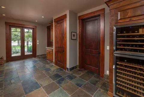 Entry Way - 20450 Arrowhead Dr, Bend, OR 97703 photo 5 of 6
