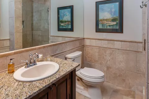 Bath - 20450 Arrowhead Dr, Bend, OR 97703 photo 5 of 9