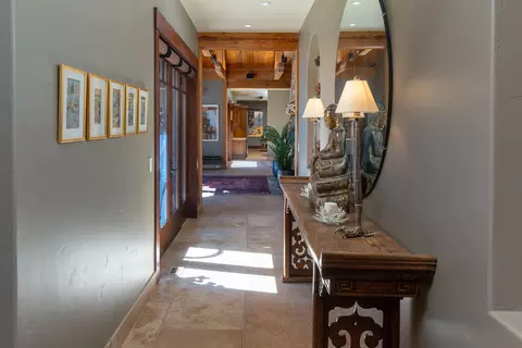 Entry Way - 20450 Arrowhead Dr, Bend, OR 97703 photo 2 of 6