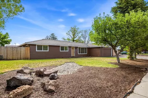 1650 SW 16th St, Redmond, OR 97756