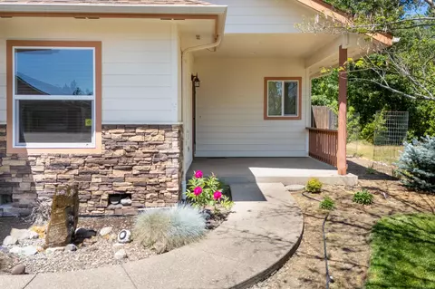 Exterior - 337 Cedar Ridge Dr, Cave Junction, OR 97523 photo 5 of 14