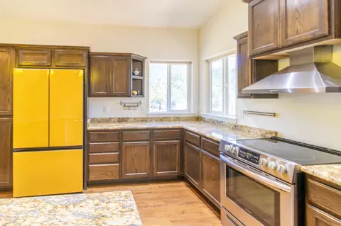 Kitchen - 337 Cedar Ridge Dr, Cave Junction, OR 97523 photo 2 of 4