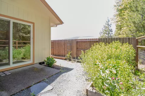 Exterior - 337 Cedar Ridge Dr, Cave Junction, OR 97523 photo 7 of 14