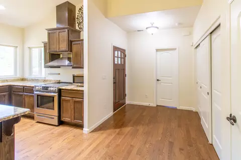 Entry Way - 337 Cedar Ridge Dr, Cave Junction, OR 97523 photo 2 of 4