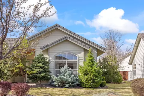 1726 NW Cliff Side Way, Redmond, OR 97756