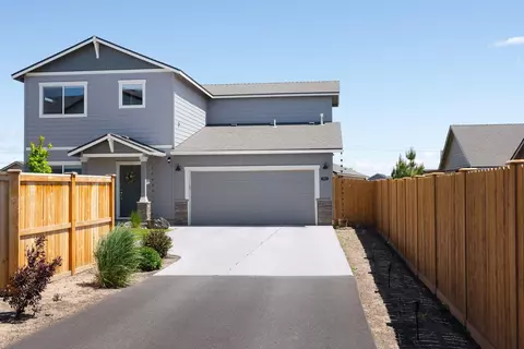 3400 NW 11th Ct, Redmond, OR 97756