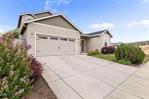3775 Sidney Way, Medford, OR 97504