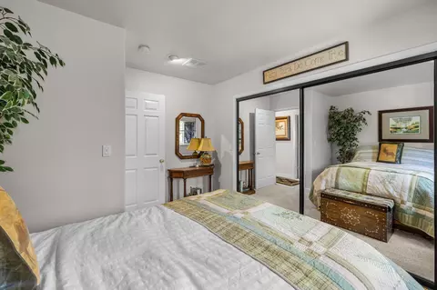 Bedroom - 60655 River Bend Dr, Bend, OR 97702 photo 5 of 7