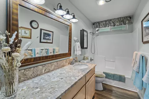 Bath - 60655 River Bend Dr, Bend, OR 97702 photo 3 of 3
