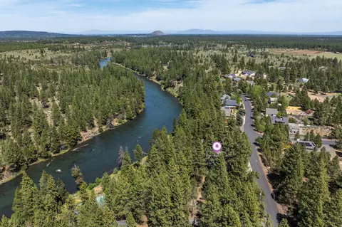 View/Area - 60655 River Bend Dr, Bend, OR 97702 photo 4 of 6