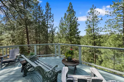 Exterior - 60655 River Bend Dr, Bend, OR 97702 photo 5 of 10