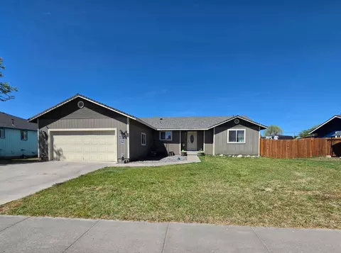 5556 State St, Klamath Falls, OR 97603