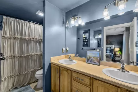 Bath - 21336 Oconnor Way, Bend, OR 97701 photo 3 of 3