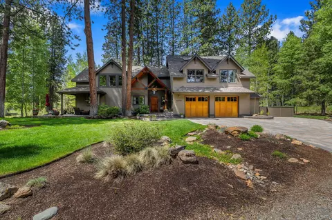 Exterior - 60779 Currant Way, Bend, OR 97702 photo 4 of 16